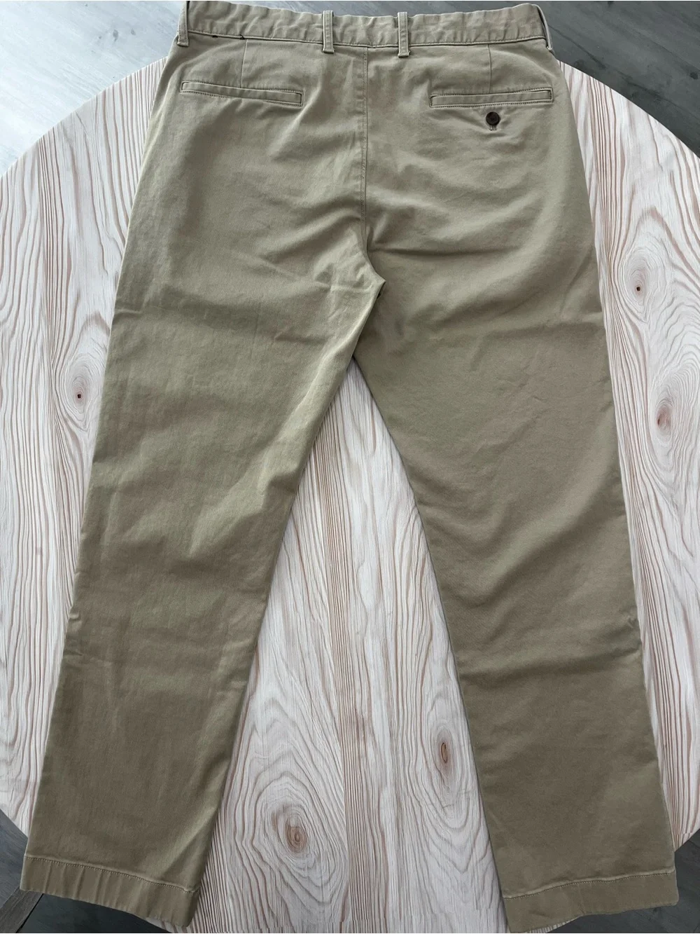 J Crew Men's Khaki Chino Pants - Classic Fit